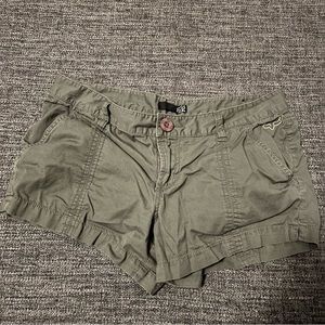 CUTE GREEN COTTON SHORTS